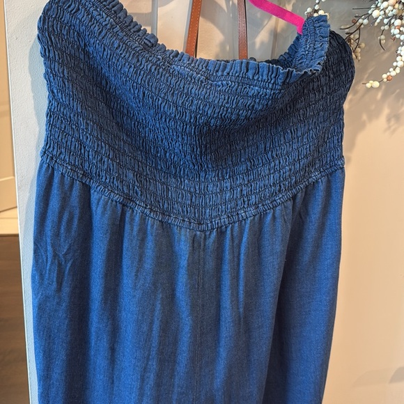 Pilcro denim jumpsuit with pockets. From Anthropologie - Picture 2 of 4